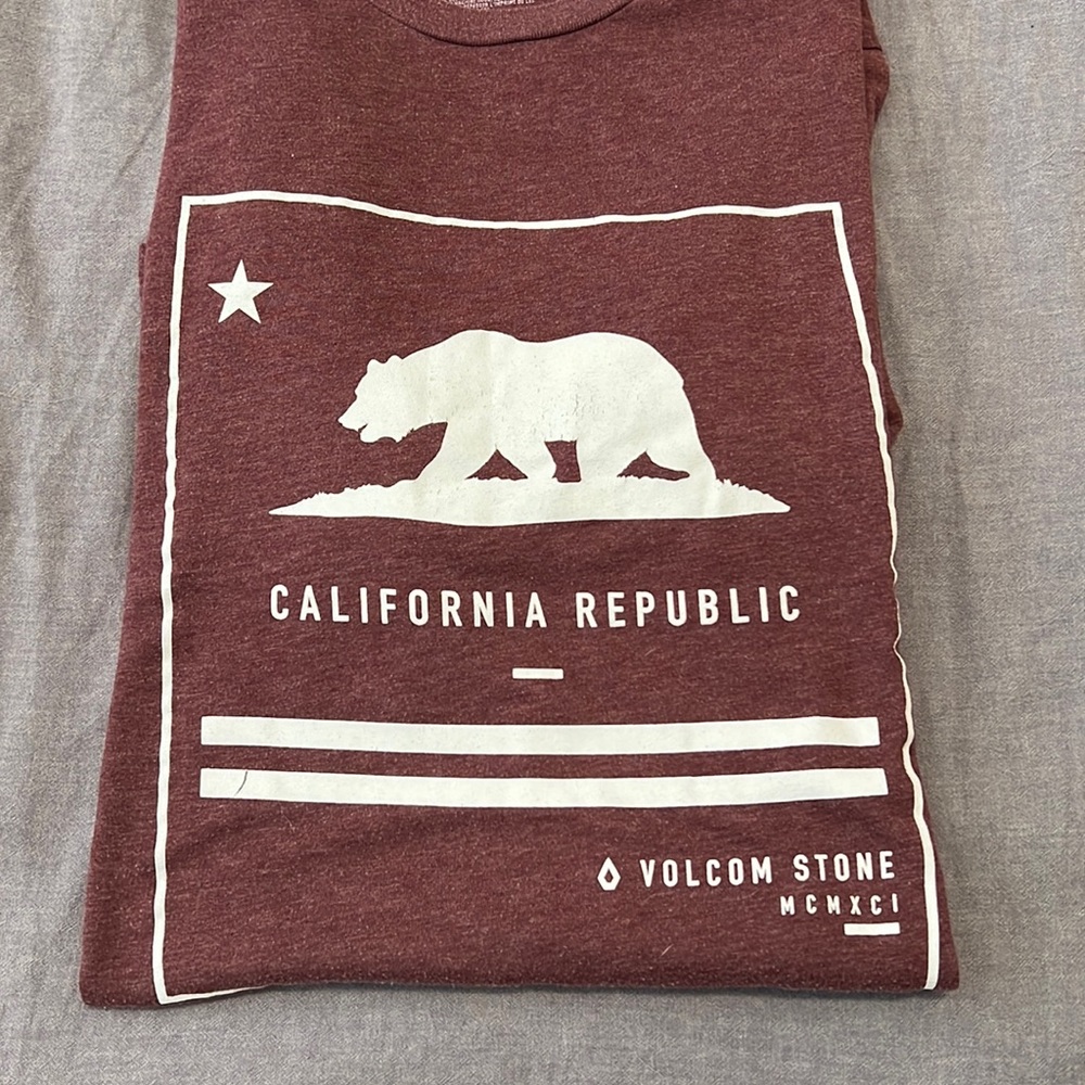 Mens XL Volcom T-Shirt